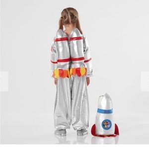 Pottery barn kids light up astronaut Halloween costume